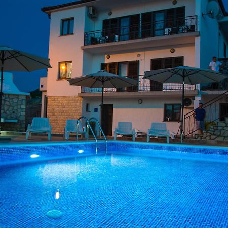 Gromila 2 Senj (Lika-Senj) Exterior foto