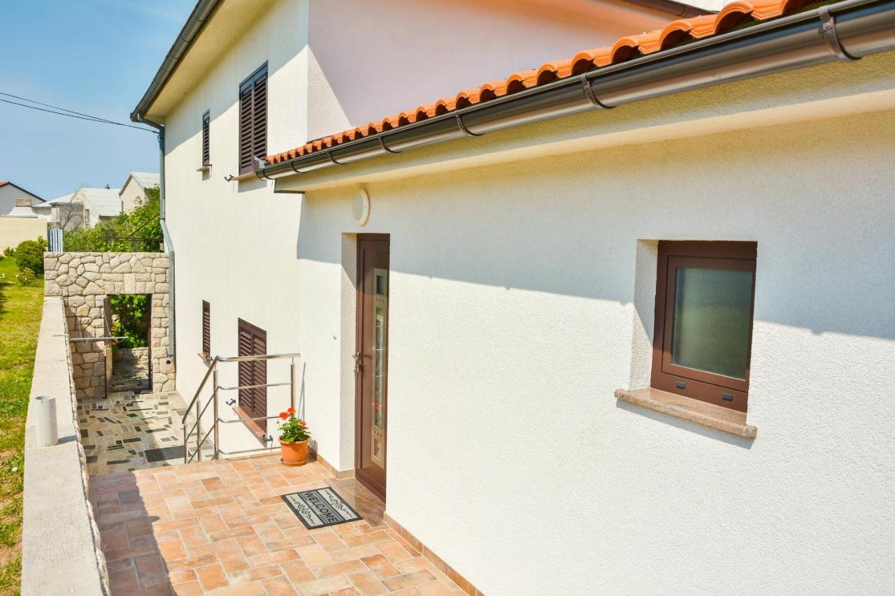 Gromila 2 Senj (Lika-Senj) Exterior foto