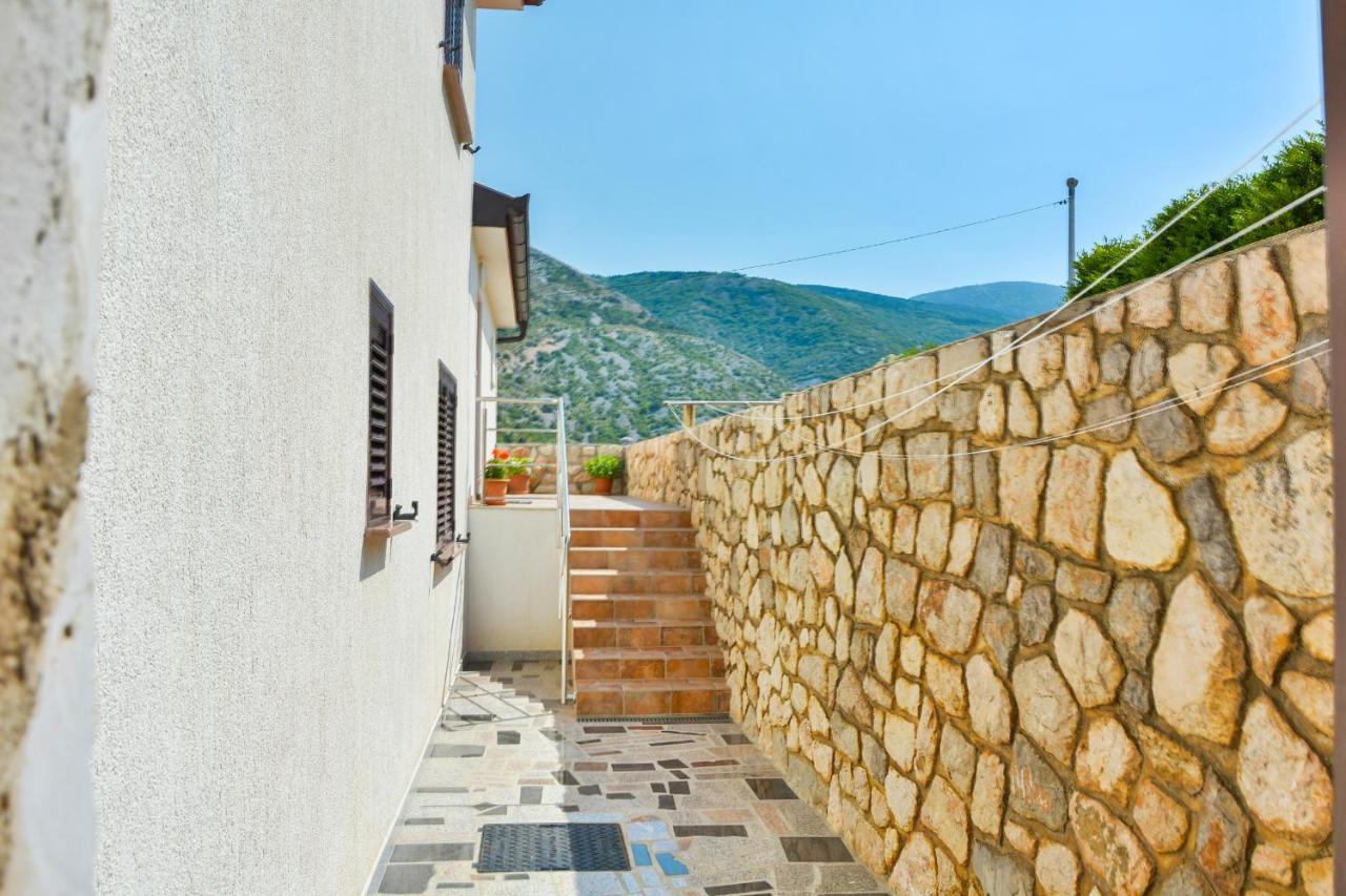 Gromila 2 Senj (Lika-Senj) Exterior foto